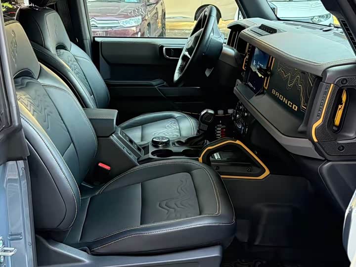 Фото 7 - Ford Bronco