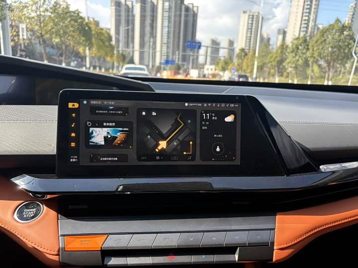 Фото 6 - Changan UNI-V