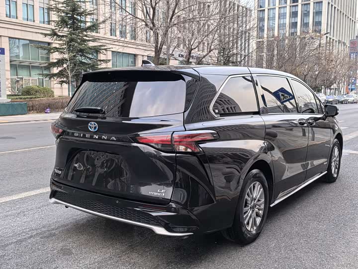 Фото 6 - Toyota Sienna