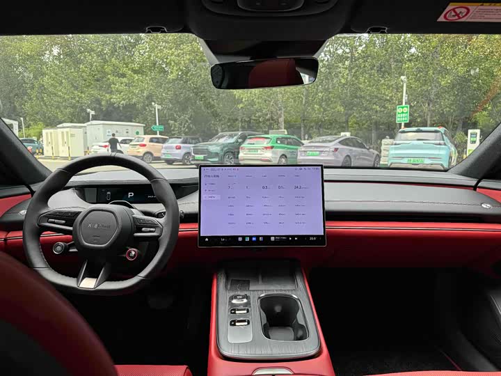 Фото 5 - Xiaomi SU7