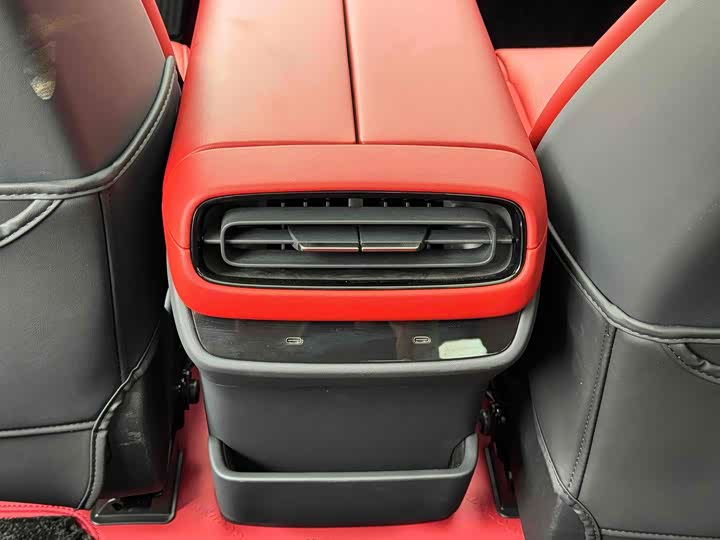 Фото 7 - Xiaomi SU7