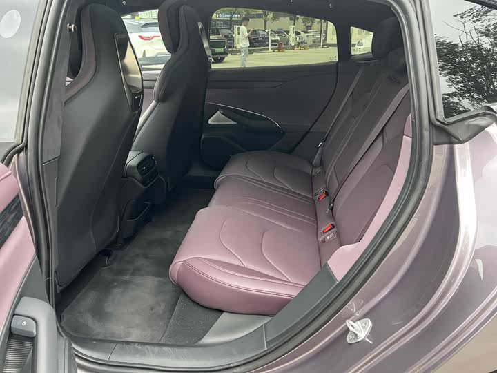 Фото 8 - Xiaomi SU7