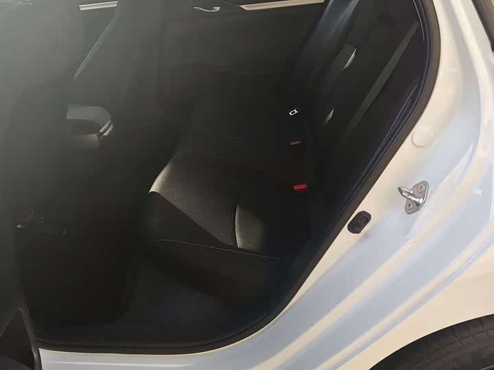 Фото 7 - Honda Civic