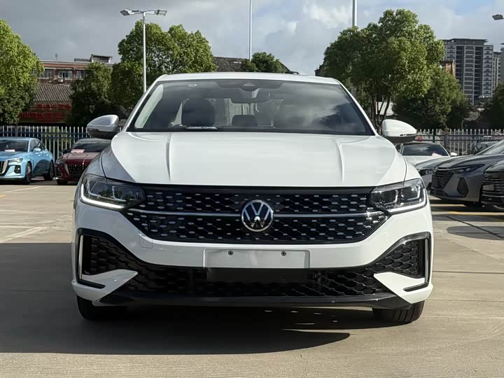 Фото 2 - Volkswagen Lavida