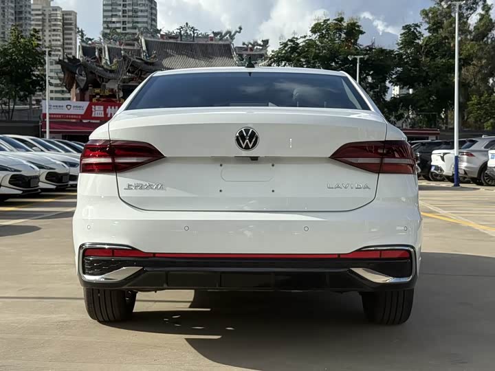 Фото 5 - Volkswagen Lavida