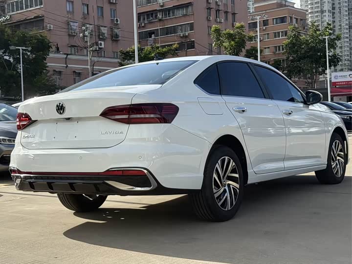 Фото 6 - Volkswagen Lavida