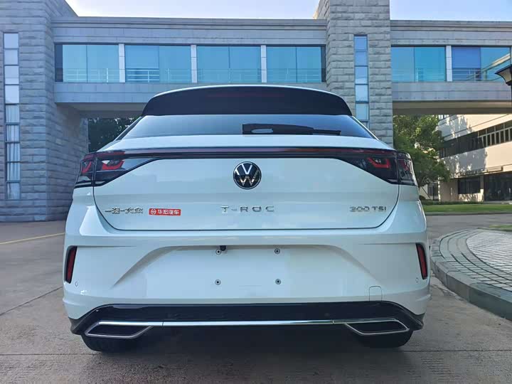 Фото 3 - Volkswagen T-Roc