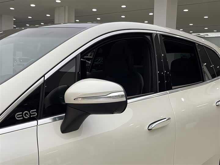 Фото 8 - Mercedes-Benz EQS SUV