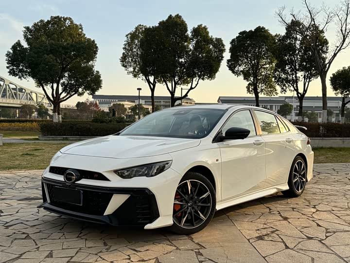 Фото 1 - GAC Trumpchi Empow R