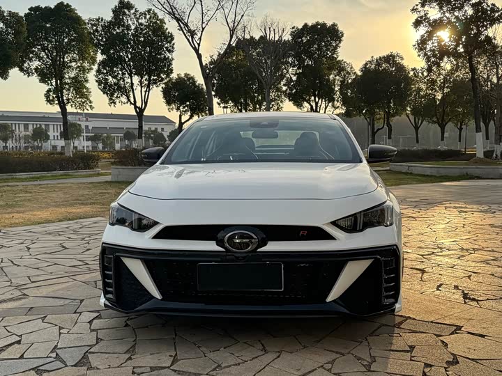 Фото 2 - GAC Trumpchi Empow R