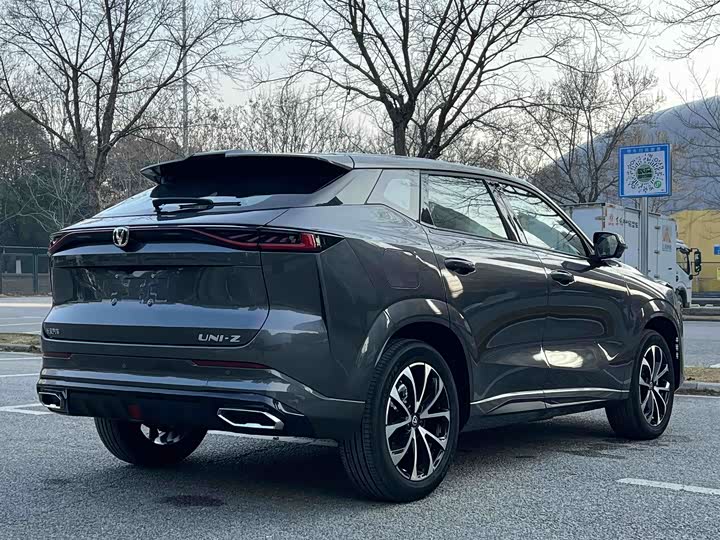 Фото 6 - Changan UNI-Z Hybrid