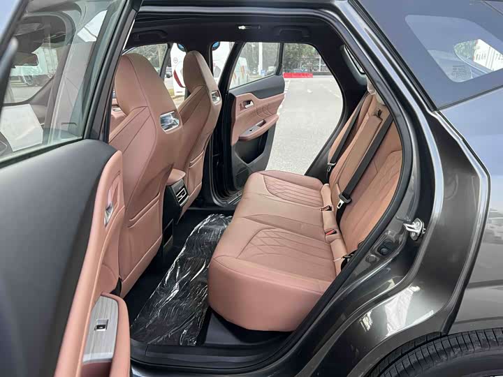 Фото 8 - Changan UNI-Z Hybrid