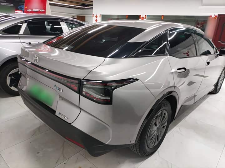 Фото 7 - Toyota bZ3