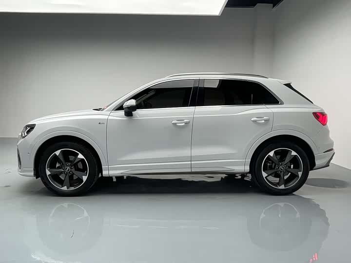 Фото 5 - Audi Q3