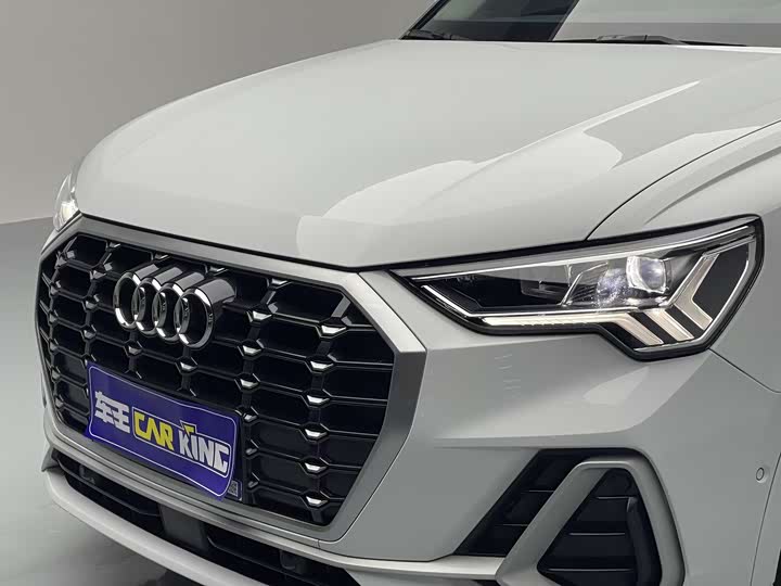 Фото 6 - Audi Q3