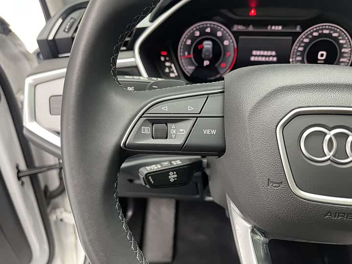 Фото 9 - Audi Q3