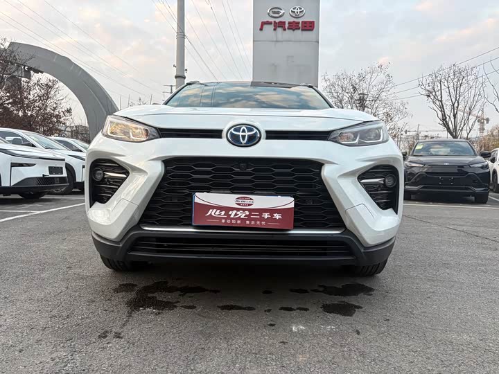 Фото 2 - Toyota Wildlander