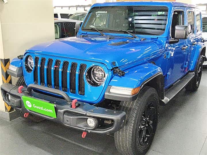 Фото 2 - Jeep Wrangler