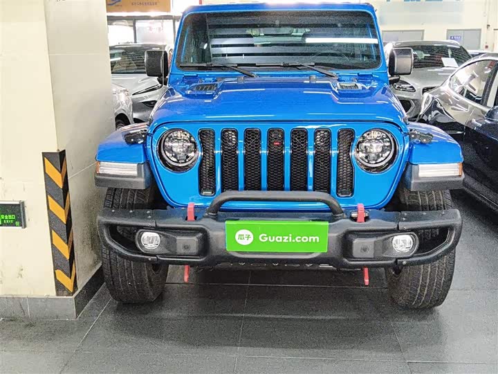 Фото 3 - Jeep Wrangler