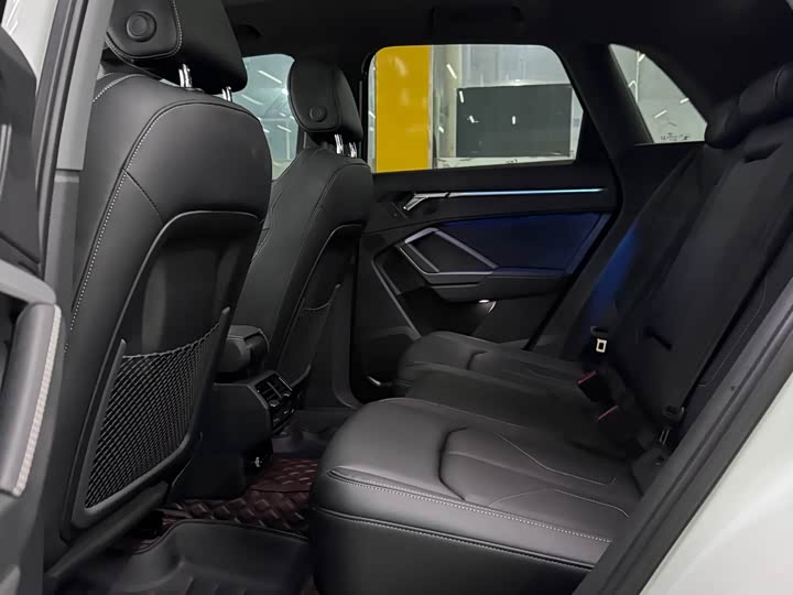 Фото 6 - Audi Q3