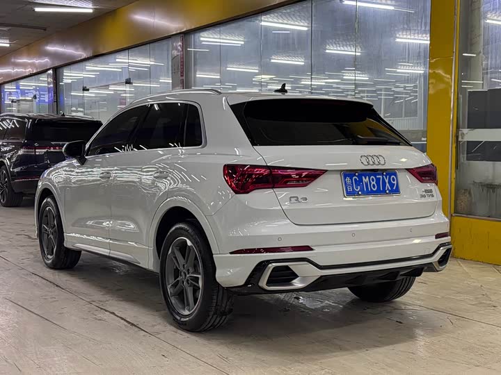 Фото 7 - Audi Q3