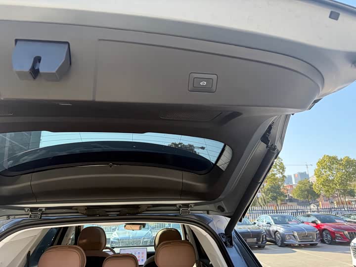 Фото 9 - Chery Tiggo 8L