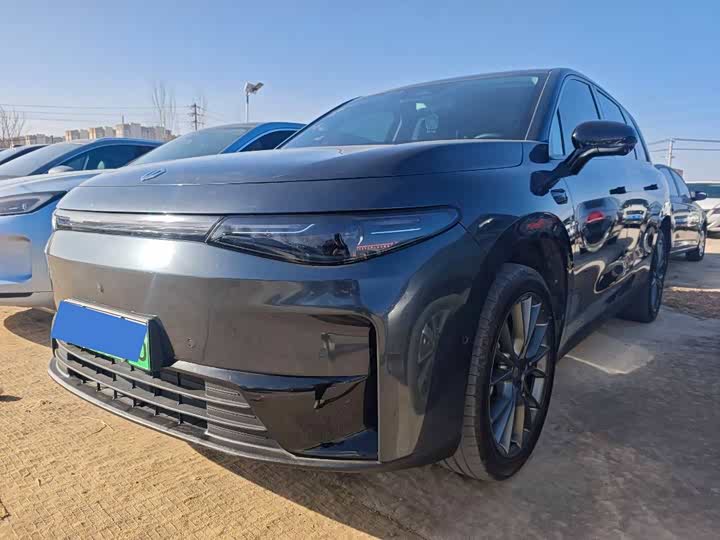 Фото 1 - Leapmotor C10