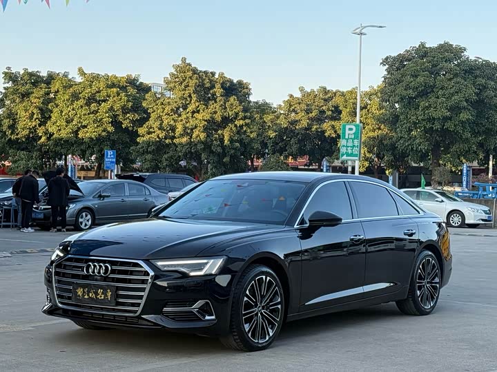 Фото 1 - Audi A6L