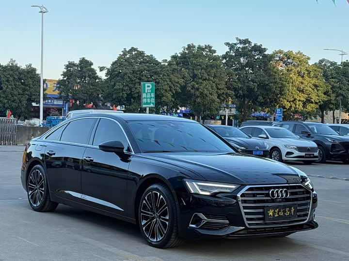 Фото 4 - Audi A6L