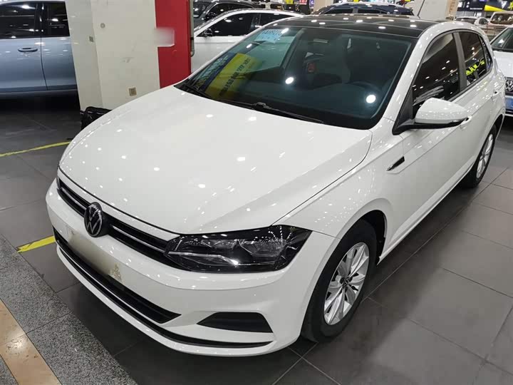 Фото 1 - Volkswagen Polo