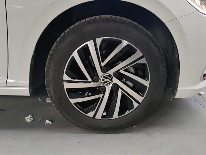 Фото 6 - Volkswagen Lavida