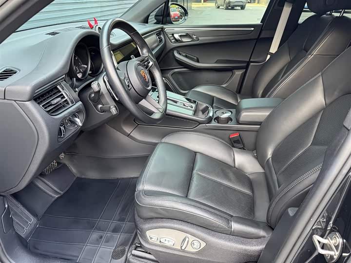 Фото 8 - Porsche Macan