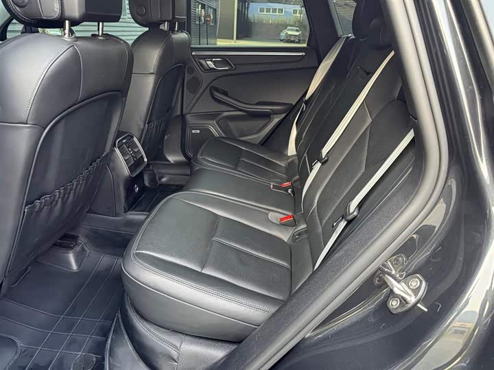 Фото 9 - Porsche Macan