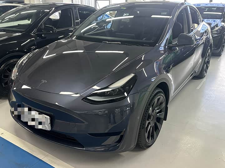Фото 1 - Tesla Model Y