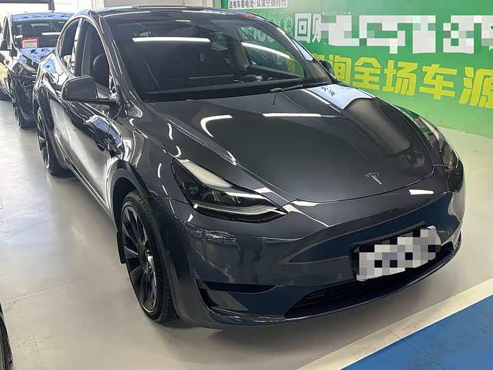 Фото 3 - Tesla Model Y
