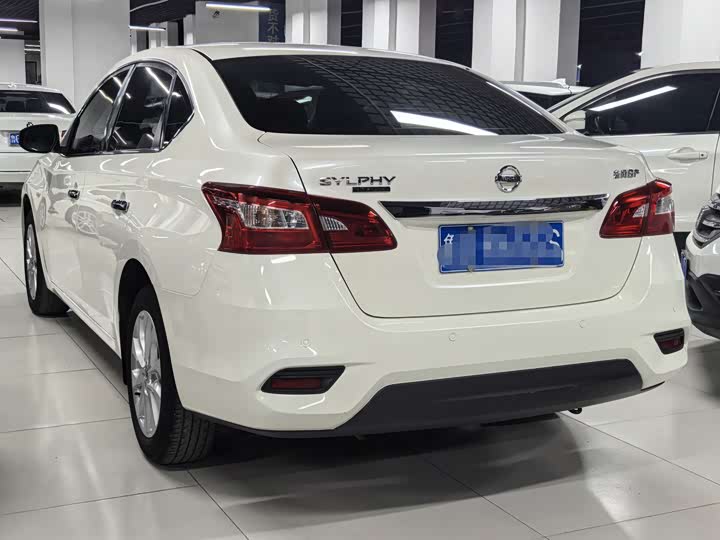 Фото 4 - Nissan Sylphy