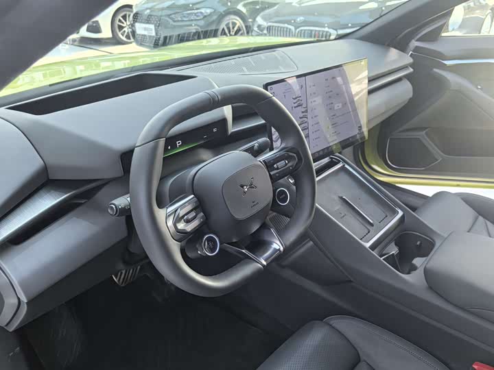 Фото 6 - XPeng P7