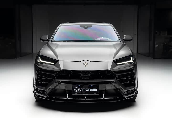 Фото 2 - Lamborghini Urus
