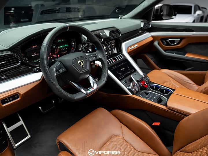 Фото 6 - Lamborghini Urus