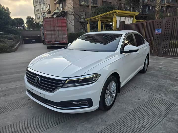 Фото 1 - Volkswagen Lavida