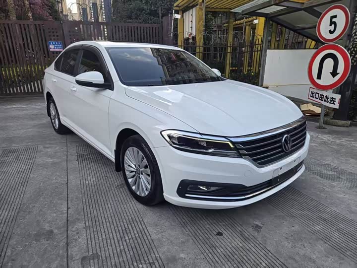 Фото 2 - Volkswagen Lavida