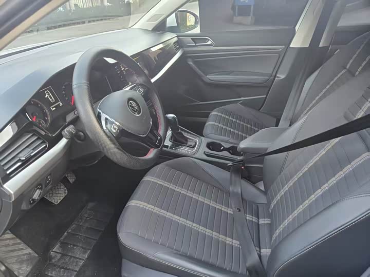 Фото 4 - Volkswagen Lavida