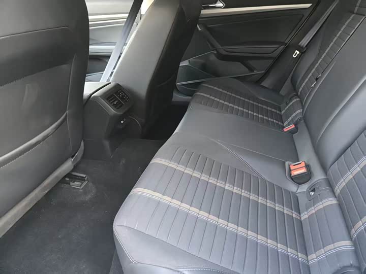 Фото 5 - Volkswagen Lavida