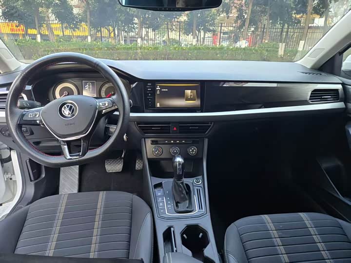 Фото 6 - Volkswagen Lavida