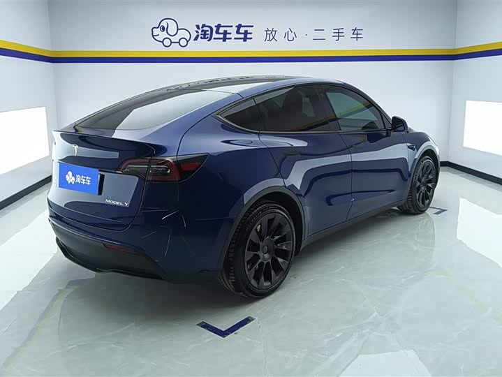 Фото 3 - Tesla Model Y