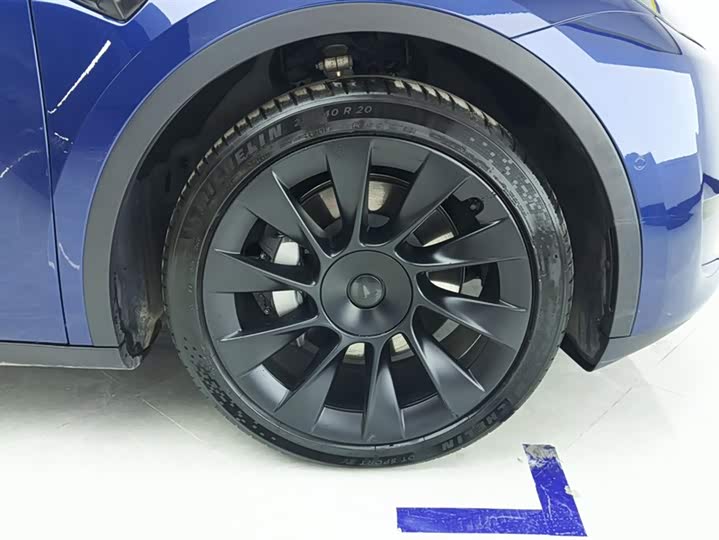 Фото 6 - Tesla Model Y