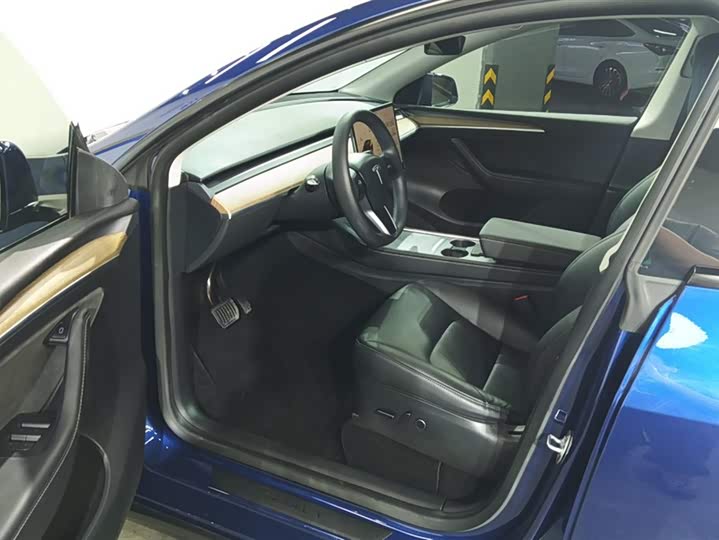 Фото 9 - Tesla Model Y