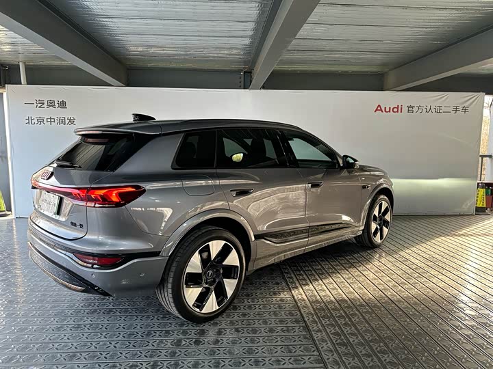 Фото 5 - Audi Q6L e-tron