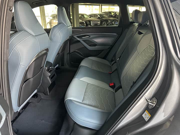 Фото 8 - Audi Q6L e-tron