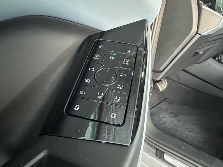 Фото 9 - Audi Q6L e-tron